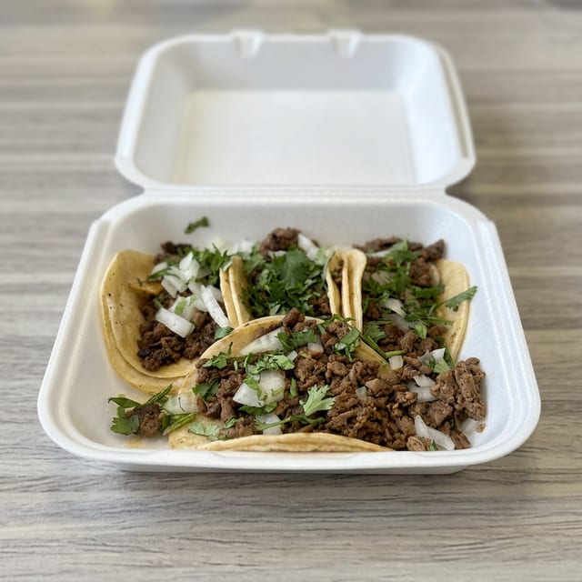 #Coyote Tacos w/Asada (2).